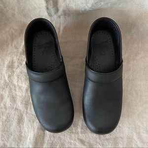 Dansko Professional Black Oiled